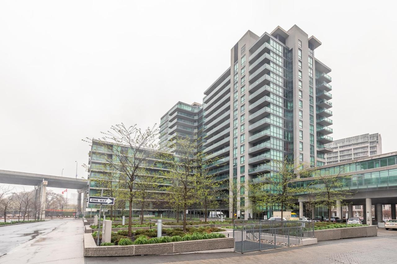 Globalstay Magnificent Condos In Dt Toronto Exterior photo